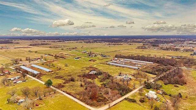 8778 Tycoon Road, Bentonville, AR 72713