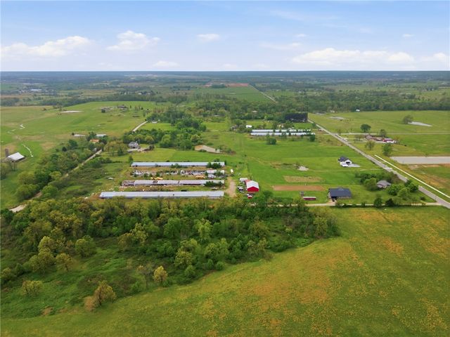 8778 Tycoon Road, Bentonville, AR 72713
