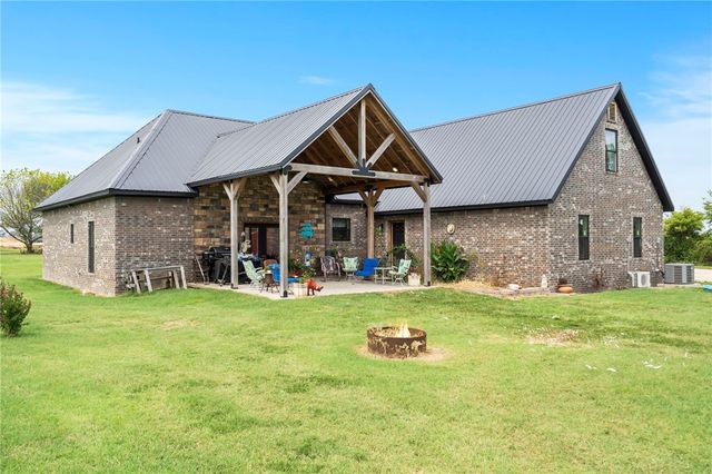 8778 Tycoon Road, Bentonville, AR 72713