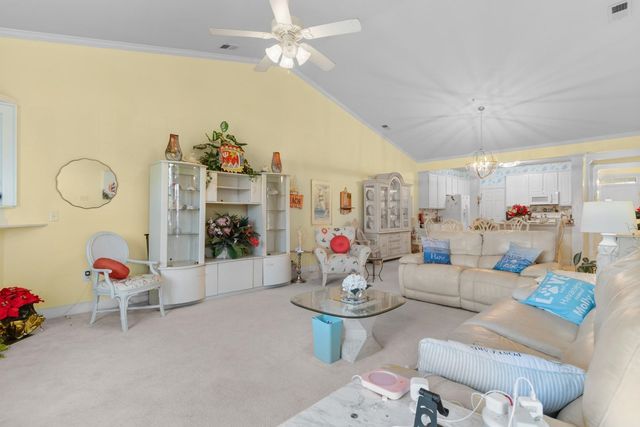 700 Pickering Dr Unit 202, Murrells Inlet, SC 29576