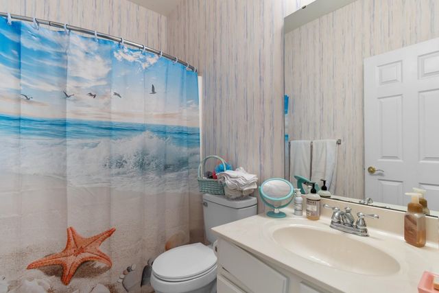 700 Pickering Dr Unit 202, Murrells Inlet, SC 29576