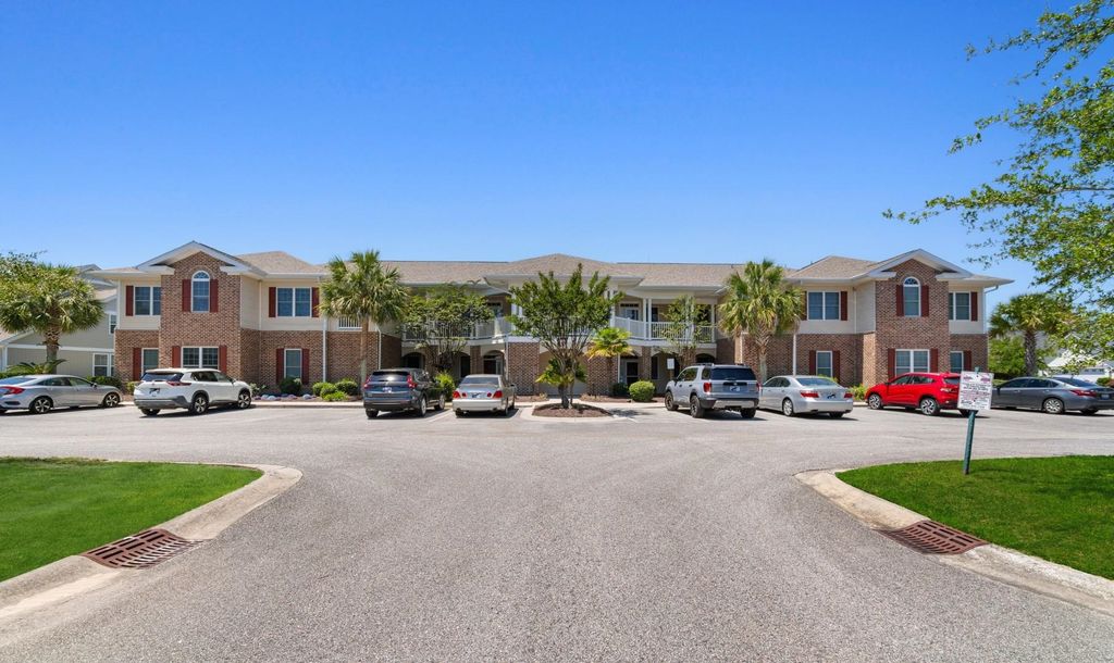 700 Pickering Dr Unit 202, Murrells Inlet, SC 29576