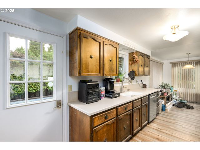 125 SUSAN St, Myrtle Creek, OR 97457