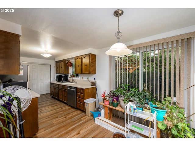 125 SUSAN St, Myrtle Creek, OR 97457