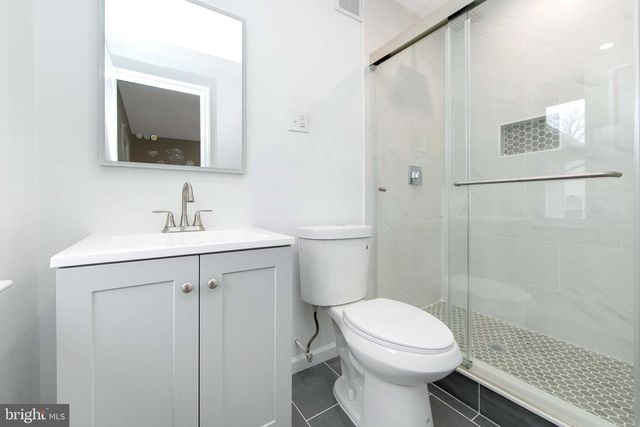 2 S SUNSET RD, Willingboro, NJ 08046