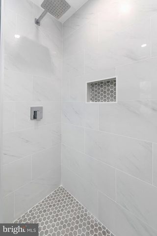 2 S SUNSET RD, Willingboro, NJ 08046