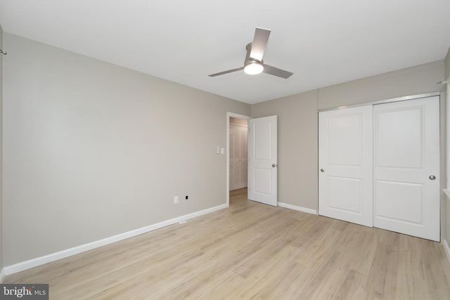 2 S SUNSET RD, Willingboro, NJ 08046