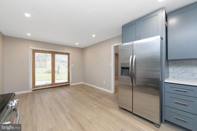 2 S SUNSET RD, Willingboro, NJ 08046