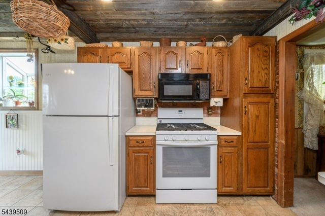 202 Grove St, North Plainfield Boro, NJ 07060