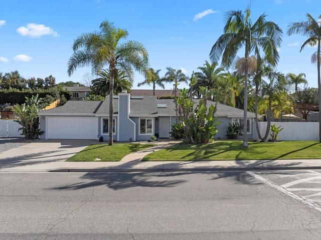 1125 Lake Ridge Drive, San Marcos, CA 92078