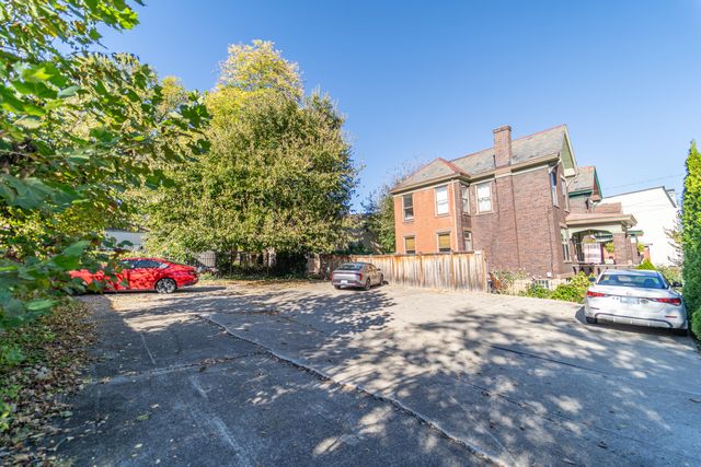 526 Greenup Street, Covington, KY 41011