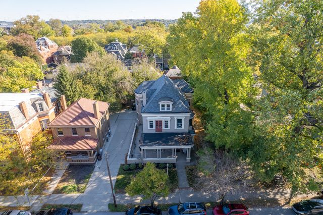 526 Greenup Street, Covington, KY 41011