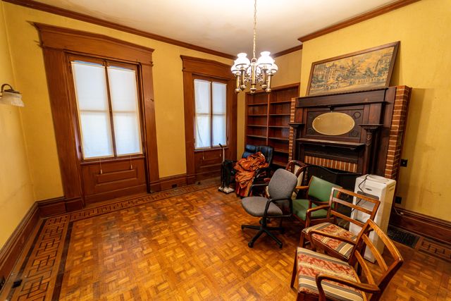 526 Greenup Street, Covington, KY 41011