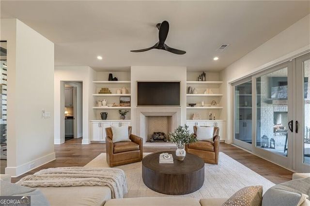 135 Mayfield Circle, Alpharetta, GA 30009