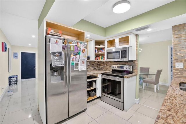 4911 NW 14TH, Deerfield Beach, FL 33064