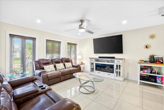 4911 NW 14TH, Deerfield Beach, FL 33064