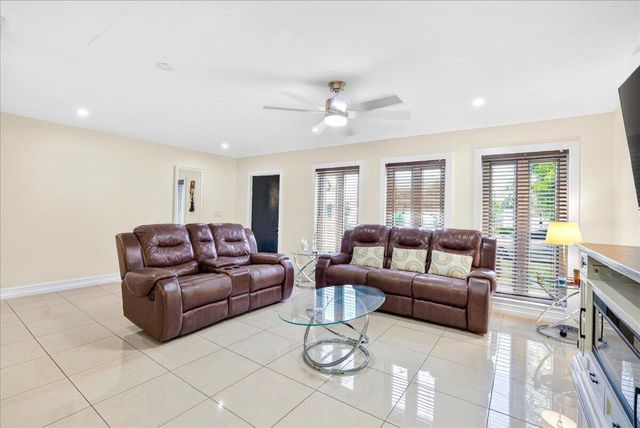 4911 NW 14TH, Deerfield Beach, FL 33064