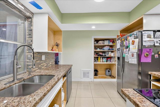 4911 NW 14TH, Deerfield Beach, FL 33064
