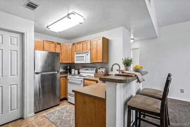 8691 E Dry Creek Road 825, Englewood, CO 80112