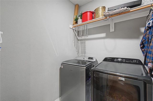 2014 W Broadway Place, Rogers, AR 72758