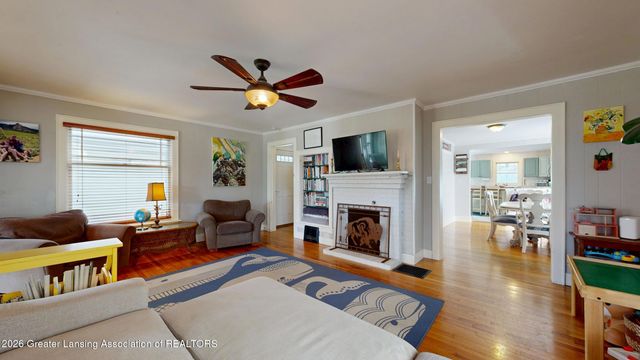 320 Oakhill Avenue, East Lansing, MI 48823