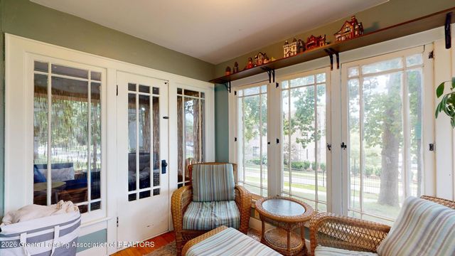 320 Oakhill Avenue, East Lansing, MI 48823