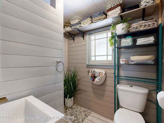 320 Oakhill Avenue, East Lansing, MI 48823