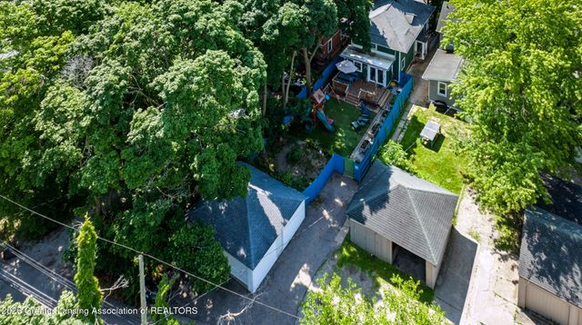 320 Oakhill Avenue, East Lansing, MI 48823