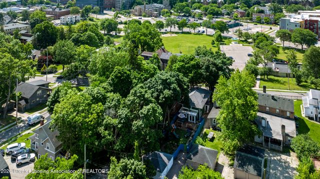 320 Oakhill Avenue, East Lansing, MI 48823