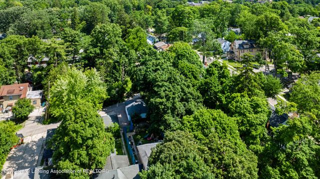 320 Oakhill Avenue, East Lansing, MI 48823