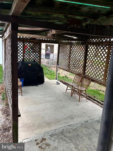 769 FAIRGROUND AVE, Chambersburg, PA 17201