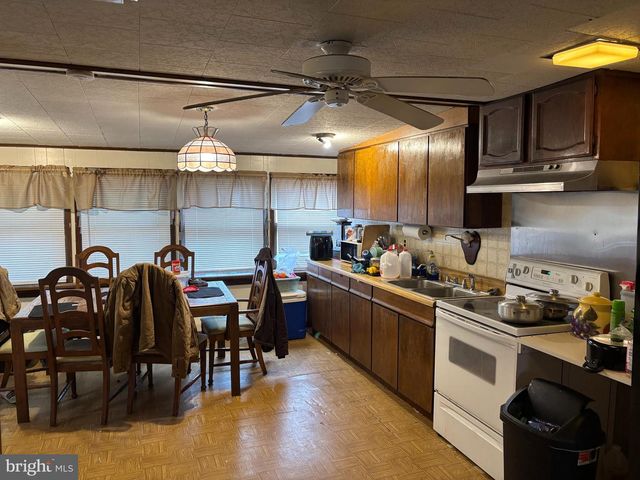 769 FAIRGROUND AVE, Chambersburg, PA 17201