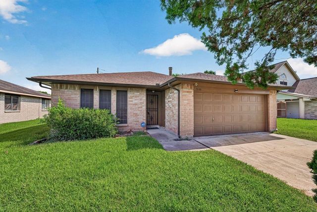 7530 Gulfbriar Place, Houston, TX 77489
