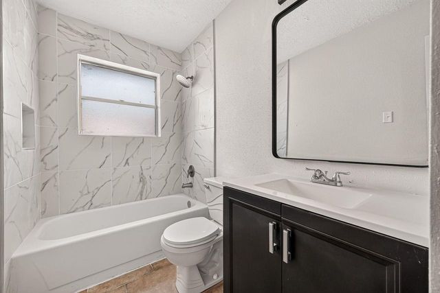 7530 Gulfbriar Place, Houston, TX 77489
