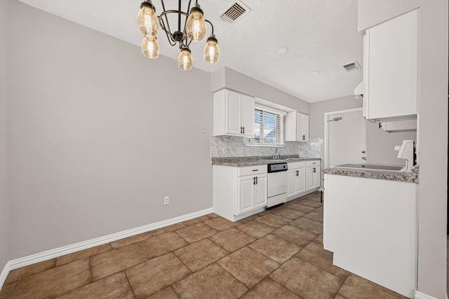7530 Gulfbriar Place, Houston, TX 77489