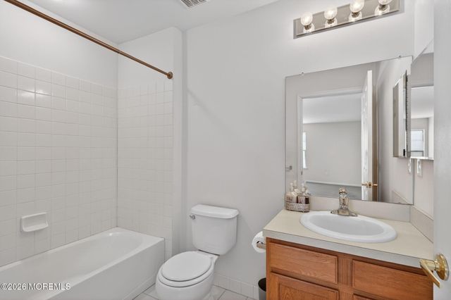 76 Portland Street, Barnegat, NJ 08005