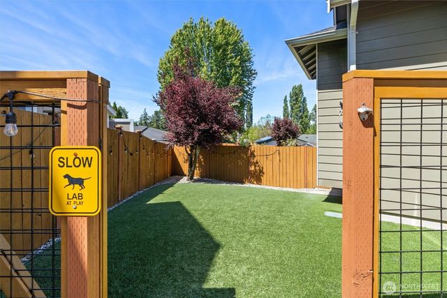 1922 10th Street Pl SW, Puyallup, WA 98371