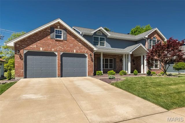 22 Huntington Parkway, St Charles, MO 63301