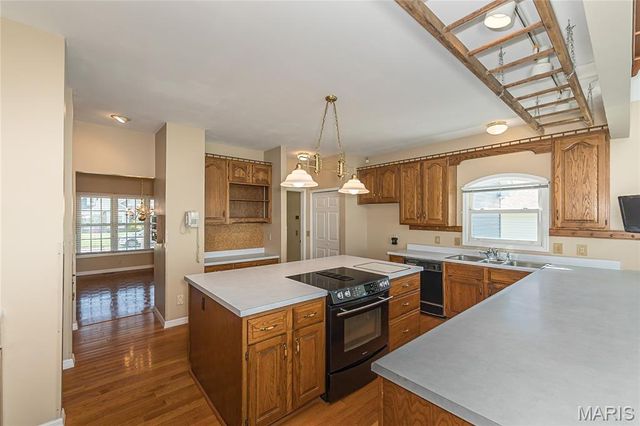 22 Huntington Parkway, St Charles, MO 63301