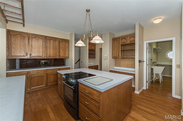 22 Huntington Parkway, St Charles, MO 63301