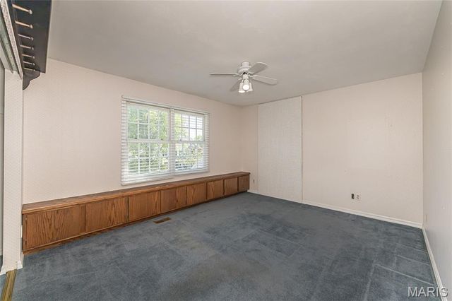 22 Huntington Parkway, St Charles, MO 63301