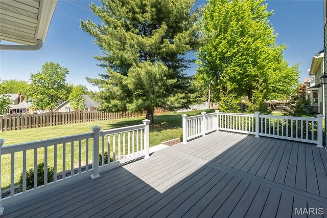22 Huntington Parkway, St Charles, MO 63301