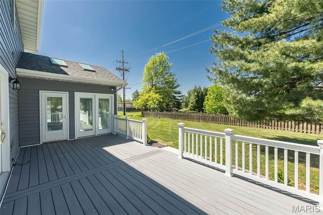 22 Huntington Parkway, St Charles, MO 63301