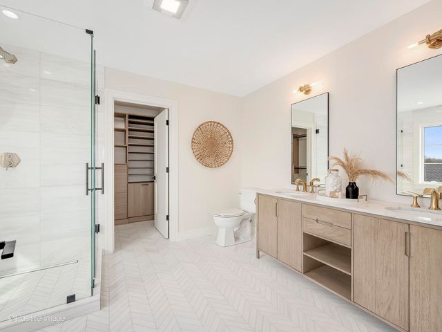 8302 Pleasant View Avenue, Willow Springs, IL 60480