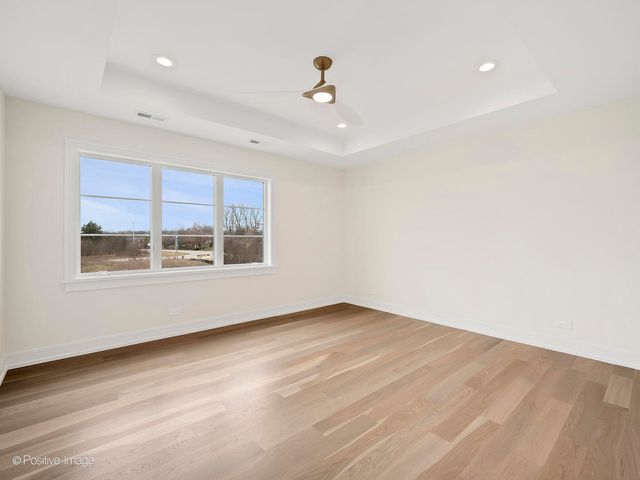 8302 Pleasant View Avenue, Willow Springs, IL 60480