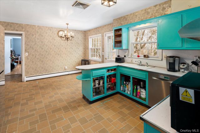 94 Meadow Road, Briarcliff Manor, NY 10510