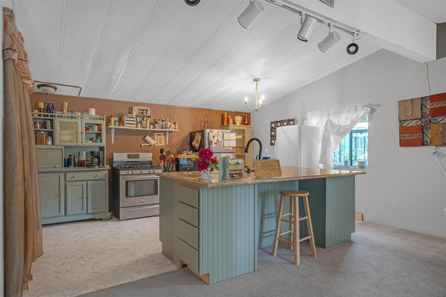 4851 S Bluff St, Wichita, KS 67210