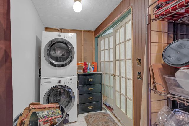 4851 S Bluff St, Wichita, KS 67210