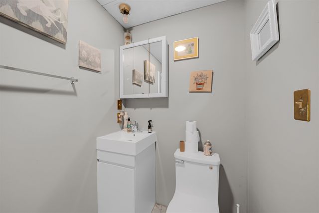 4851 S Bluff St, Wichita, KS 67210