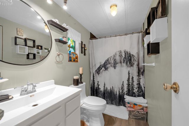 4851 S Bluff St, Wichita, KS 67210